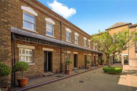 16 Marryat Square, London, SW6 6UA