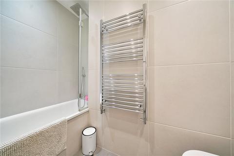 16 Marryat Square, London, SW6 6UA