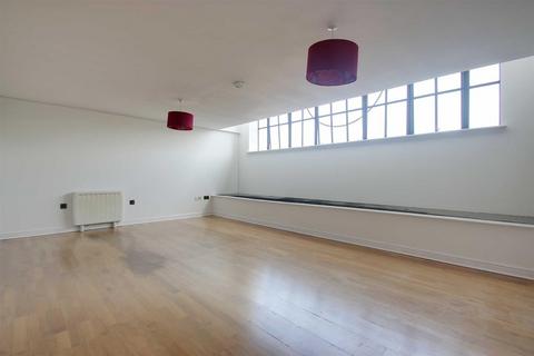 3 bedroom duplex for sale, Ovaltine Court, Kings Langley