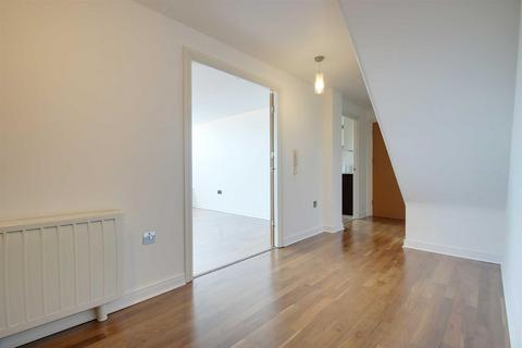 3 bedroom duplex for sale, Ovaltine Court, Kings Langley