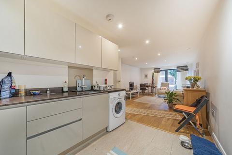 1 bedroom apartment for sale, High Street, New Malden, KT3 4