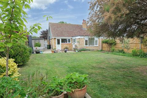 2 bedroom semi-detached bungalow for sale, Greenlea Avenue, Rose Green, Bognor Regis, West Sussex PO21