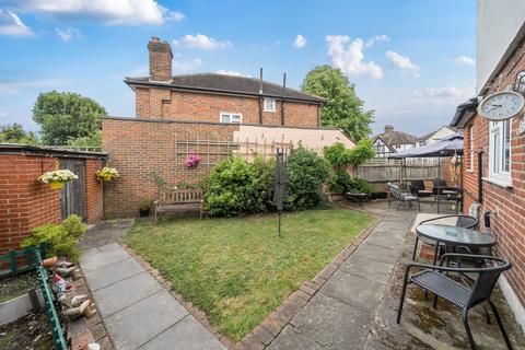 26 Watermead Road, London, SE6 3DQ
