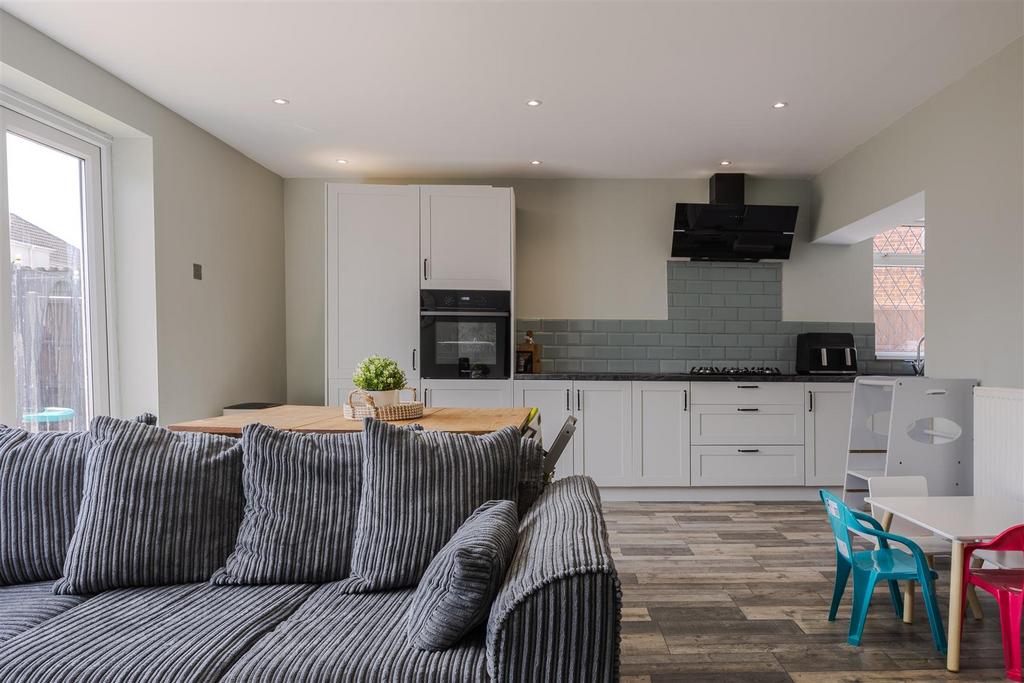 Open plan ktichen