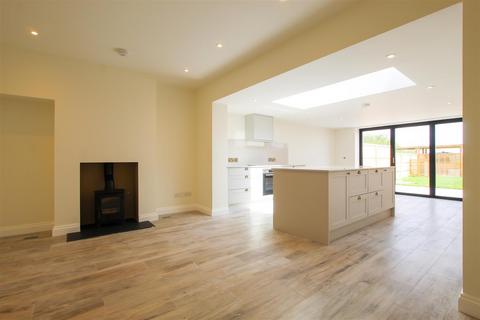 2 bedroom end of terrace house to rent, Cambridge Road, Cambridge CB23