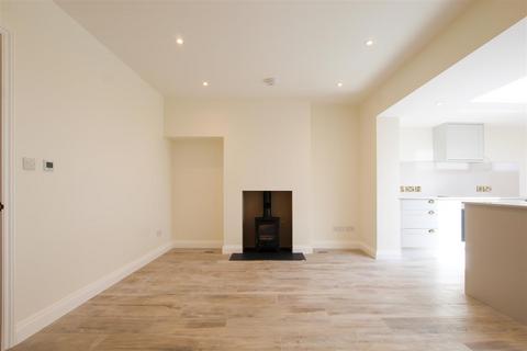 2 bedroom end of terrace house to rent, Cambridge Road, Cambridge CB23