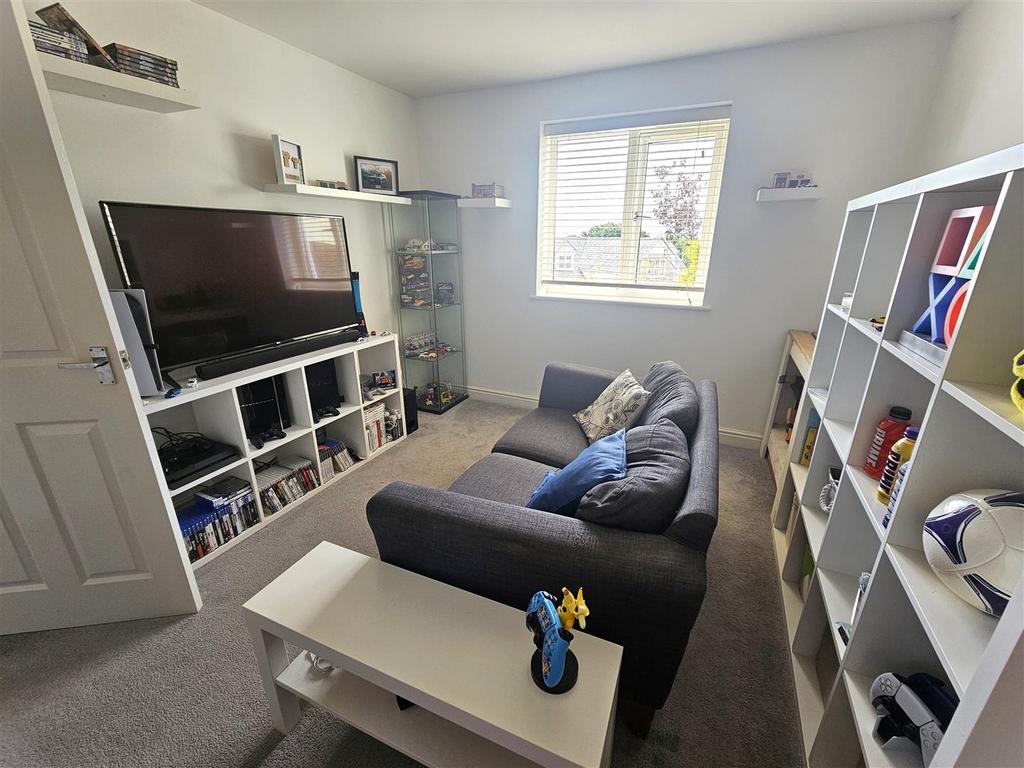 Bedroom 4.jpg