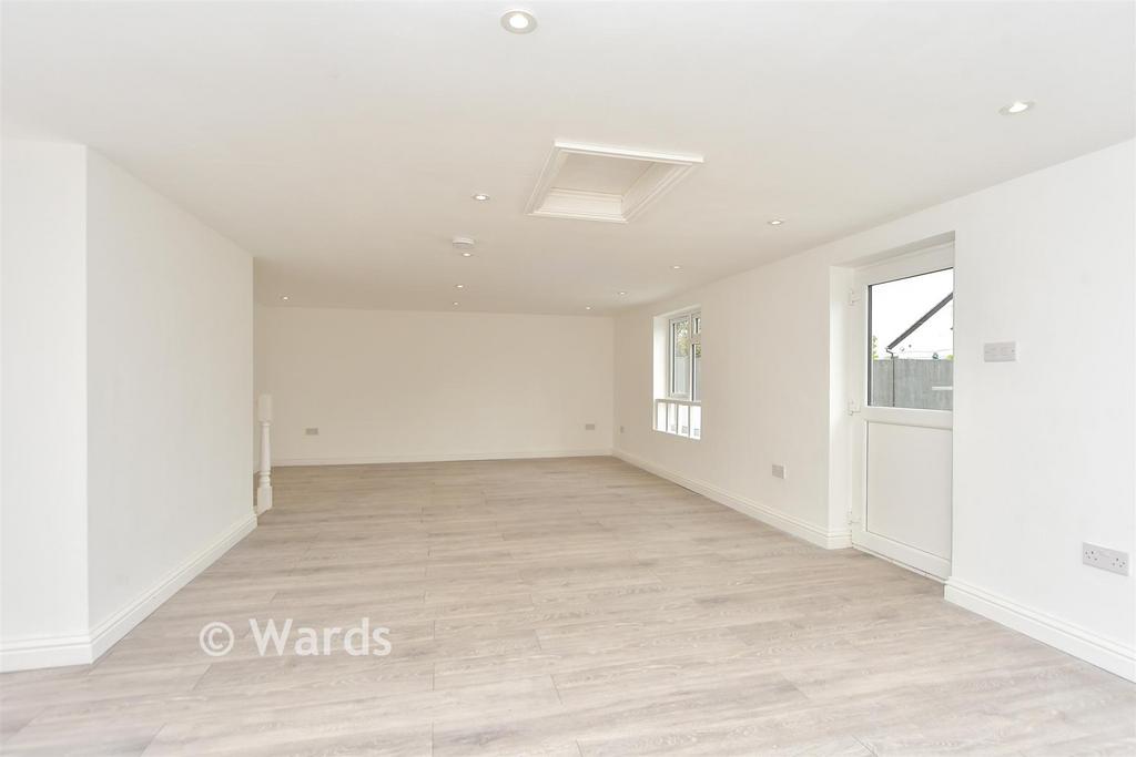 Annexe Kitchen/ Living Area