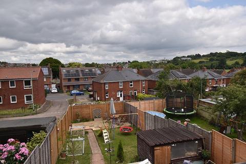 185 Briar Crescent, Exeter, EX2 6DT
