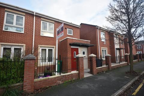 Warde Street, Hulme, Mancheter. M15 5TG