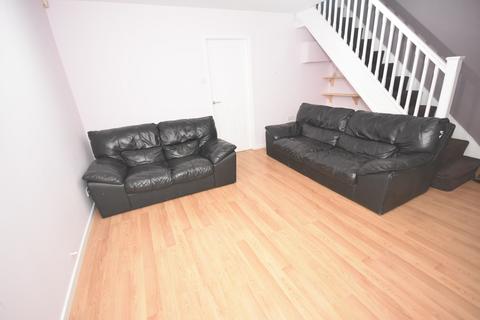 undefined, Warde Street, Hulme, Mancheter. M15 5TG