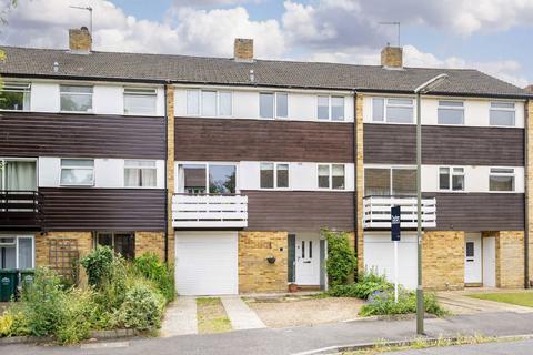 Kenton Avenue, Sunbury-On-Thames TW16