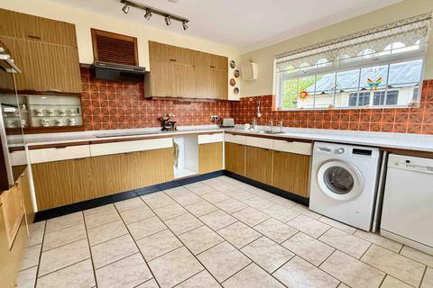 5 bedroom detached house for sale, Northfield Road, Ringwood, BH24 1LX