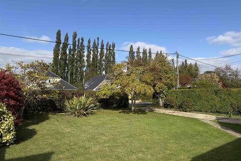 5 bedroom detached house for sale, Northfield Road, Ringwood, BH24 1LX