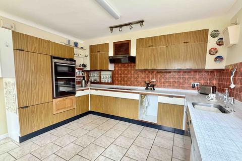 5 bedroom detached house for sale, Northfield Road, Ringwood, BH24 1LX