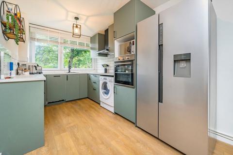 16, Otho Court Augustus Close, Brentford, TW8 8PX