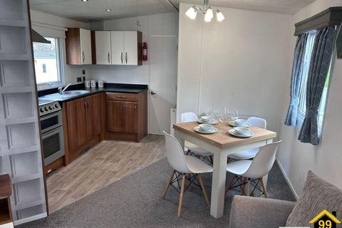 2 bedroom park home to rent, Hanford Nature Holiday Park, Harwich, Essex, CO12