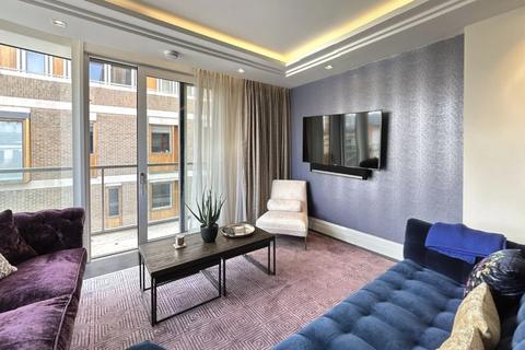 3 bedroom flat to rent, Strand, London WC2R