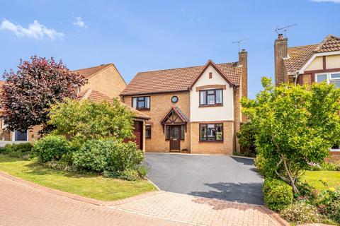 16 Lantern Close, Berkeley, GL13 9DE