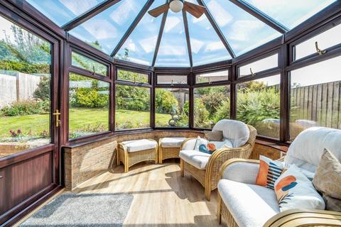 16 Lantern Close, Berkeley, GL13 9DE