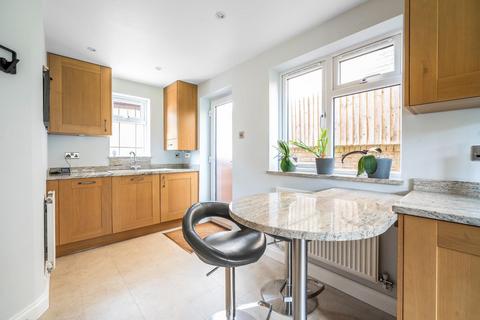 16 Lantern Close, Berkeley, GL13 9DE