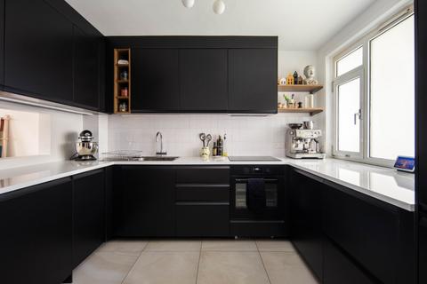 3 bedroom maisonette for sale, Norton House, Roman Road, Bethnal Green, London, E2