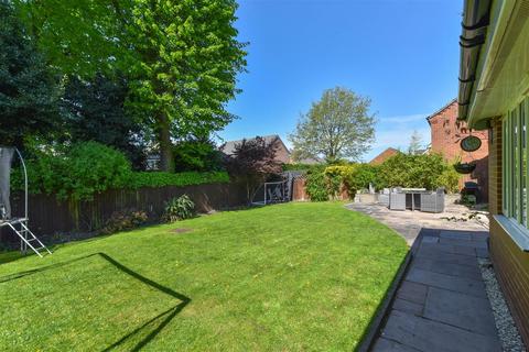 5 bedroom detached house for sale, Liddington Way, Northampton