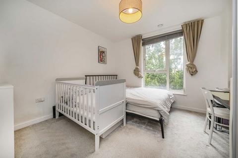 1 bedroom flat for sale, Corbet Gardens, London W3