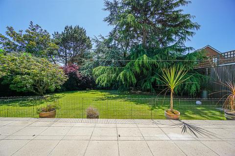 5 bedroom detached house for sale, Beaulieu Gardens, St Leonards-on-sea