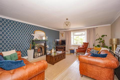 5 bedroom detached house for sale, Beaulieu Gardens, St Leonards-on-sea