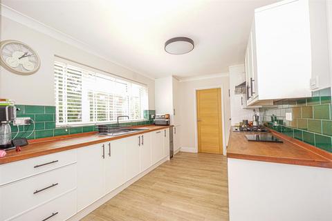 5 bedroom detached house for sale, Beaulieu Gardens, St Leonards-on-sea