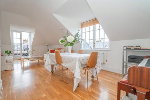 3 bedroom penthouse for sale, Royal Drive, London, N11