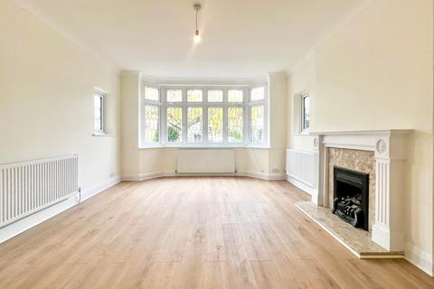 14 Barnhill, Pinner, HA5 2SX