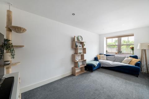 7 Sycamore Walk, Reigate, RH2 7LR
