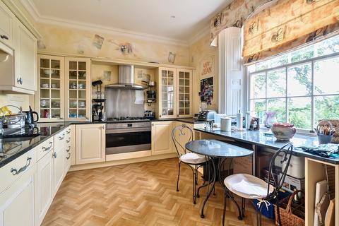 undefined, 4 Laugherne House, Martley