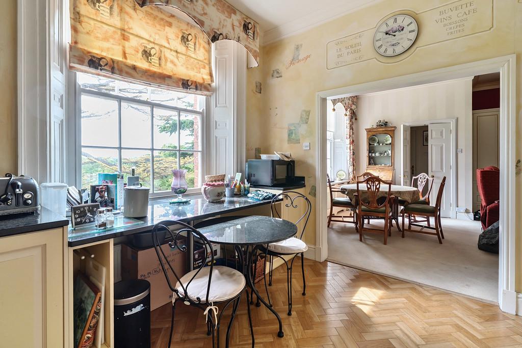 1300280-23-6839cfb9cde73-ARW-1