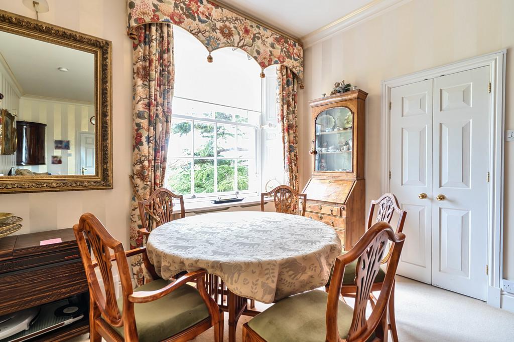 1300280-8-6839cccd906a1-ARW-1