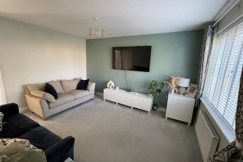 3 bedroom semi-detached house to rent, Myrtlewood Road, Bury St. Edmunds