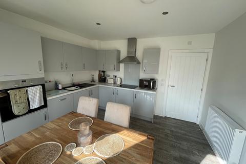 3 bedroom semi-detached house to rent, Myrtlewood Road, Bury St. Edmunds