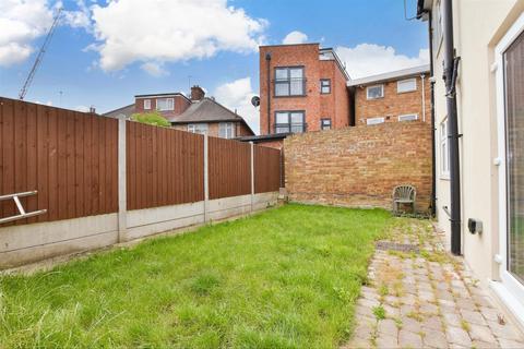 5 bedroom semi-detached house for sale, Chadwell Avenue, Romford, Essex