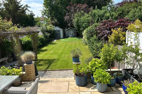 31 Maxwelton Avenue, London, NW7 3NB