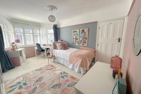 31 Maxwelton Avenue, London, NW7 3NB