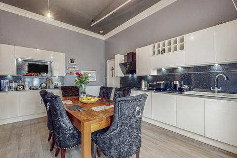 46 Balshagray Drive, Glasgow, G11 7DA
