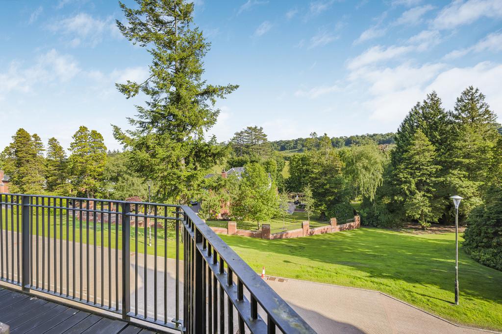 14-print-9 Laurel Way 13