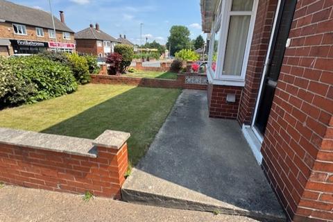 3 bedroom semi-detached house for sale, Minsthorpe Lane, South Elmsall