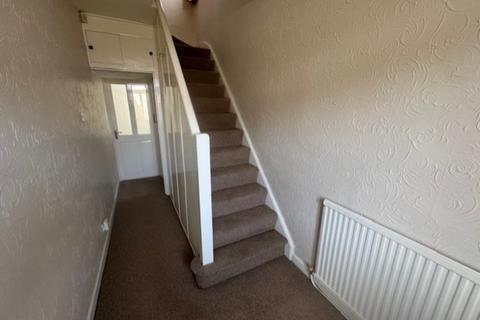 3 bedroom semi-detached house for sale, Minsthorpe Lane, South Elmsall