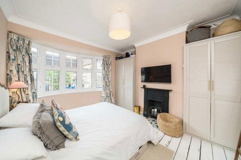 63 Thirsk Road, Mitcham, CR4 2BL