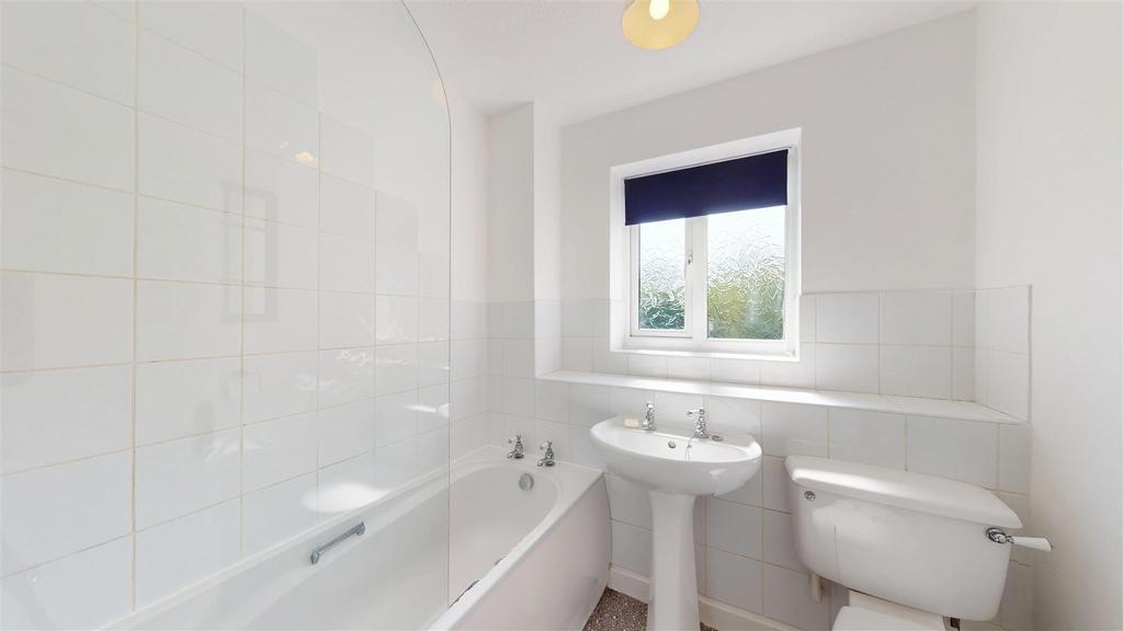Watchcote 5 Bathroom.jpg