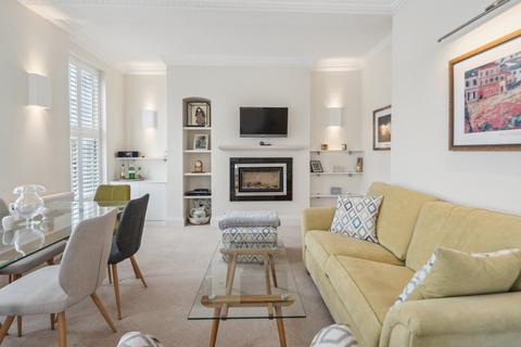 2 bedroom apartment for sale, High Street, Amersham, Buckinghamshire, HP7