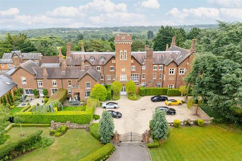 8, Bedwell Hall Bedwell Park, Essendon, Hatfield, AL9 6GJ